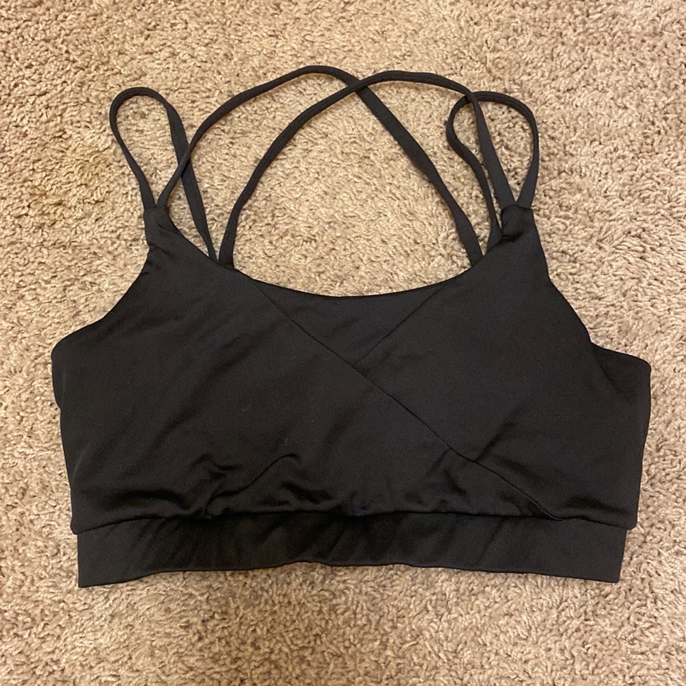 Black sports bra